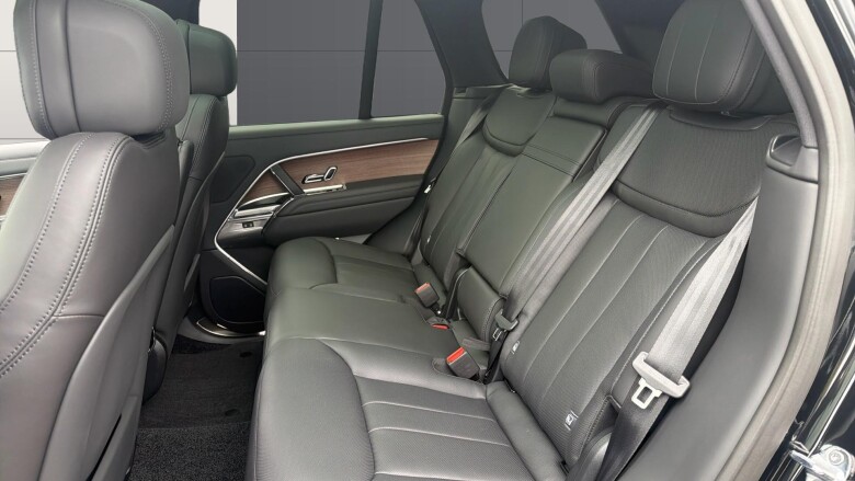 Land Rover Range Rover 3.0 P460e SE 4dr Auto Estate